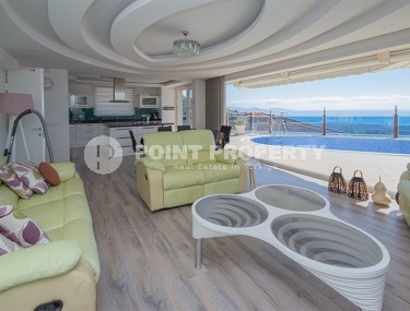 Роскошная трехэтажная вилла с видом на море, в элитном районе Аланьи - Тепе-id-5928-фото-2