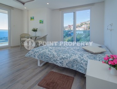 Роскошная трехэтажная вилла с видом на море, в элитном районе Аланьи - Тепе-id-5928-фото-5