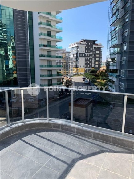 New apartment with fine finishing 650 meters from the sea, in the center of Mahmutlar-id-5929-photo-9