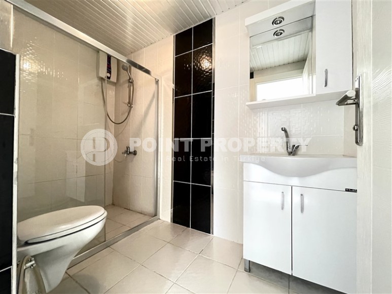 Small cozy apartment with one bedroom, 500 meters from the beach and promenade-id-5933-photo-8