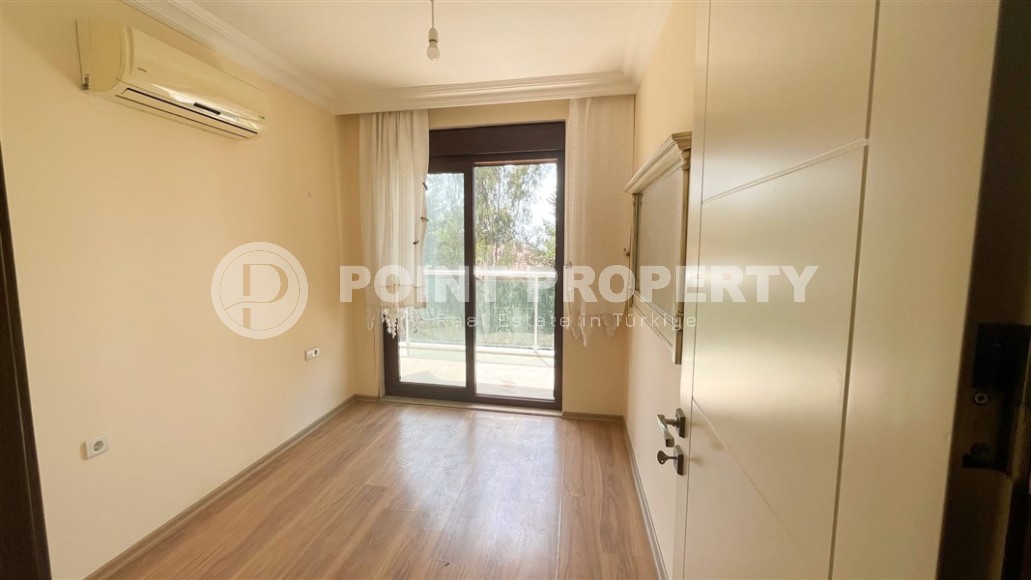 Detached three-storey villa, total area 250 m2, 200 meters from the sea-id-5947-photo-8