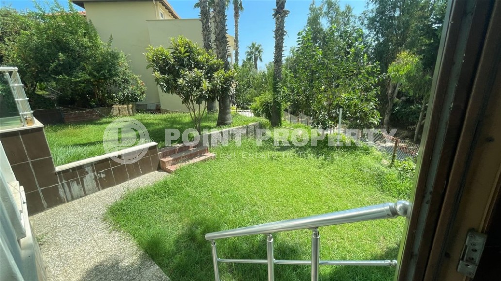 Detached three-storey villa, total area 250 m2, 200 meters from the sea-id-5947-photo-18