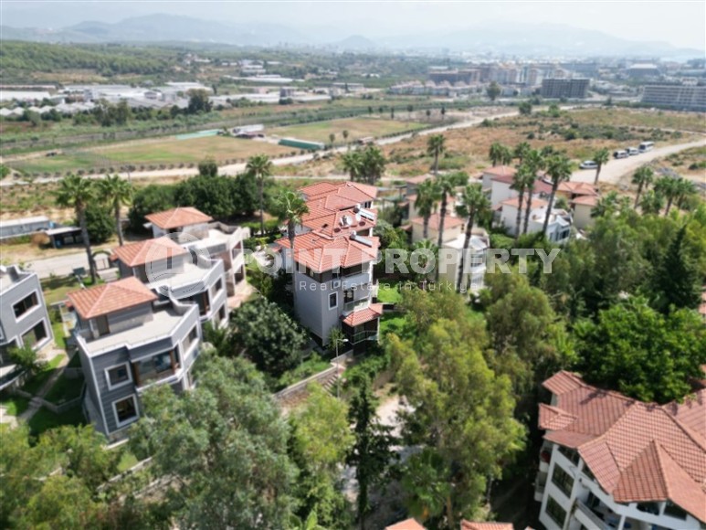 Detached three-storey villa, total area 250 m2, 200 meters from the sea-id-5947-photo-20