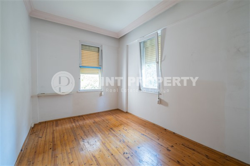 Resale property in the center of Alanya: 3+1 apartment with separate kitchen 400m from Cleopatra Beach.-id-1465-photo-18