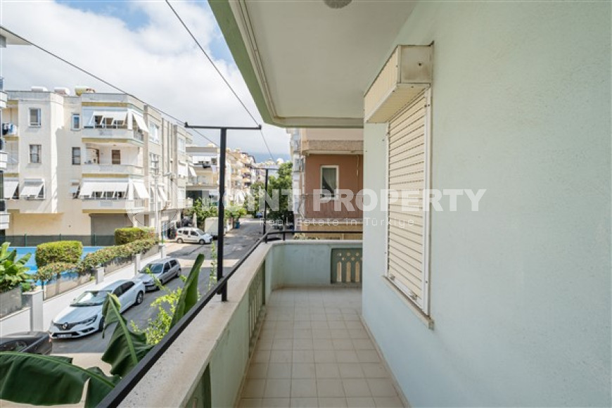 Resale property in the center of Alanya: 3+1 apartment with separate kitchen 400m from Cleopatra Beach.-id-1465-photo-22
