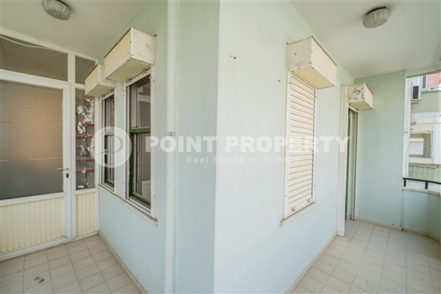 Resale property in the center of Alanya: 3+1 apartment with separate kitchen 400m from Cleopatra Beach.-id-1465-photo-23