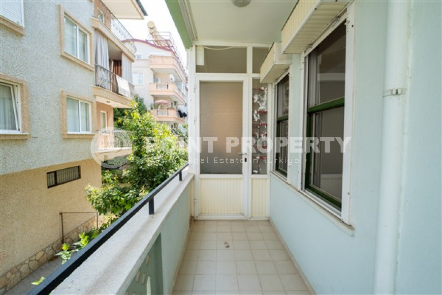Resale property in the center of Alanya: 3+1 apartment with separate kitchen 400m from Cleopatra Beach.-id-1465-photo-24