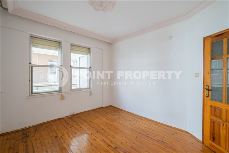 Resale property in the center of Alanya: 3+1 apartment with separate kitchen 400m from Cleopatra Beach.-id-1465-photo-25