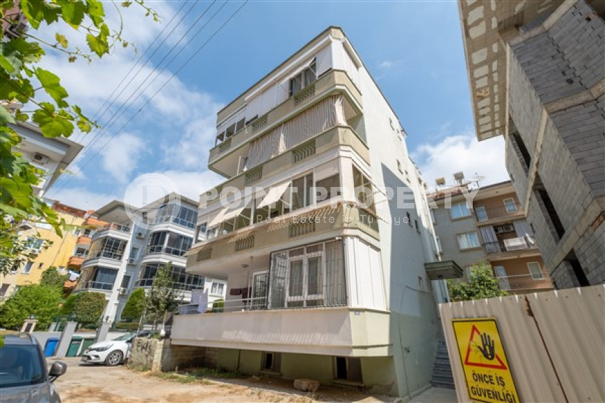 Resale property in the center of Alanya: 3+1 apartment with separate kitchen 400m from Cleopatra Beach.-id-1465-photo-30
