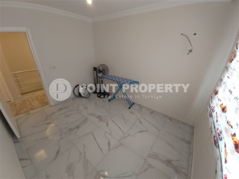 Spacious two-level apartment, on an area of 200 m2, in the center of a modern, developed area of Alanya - Mahmutlar-id-5958-photo-6