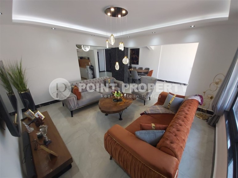 Villa with private garden in a prestigious, picturesque area of Alanya - Kargicak-id-5959-photo-2